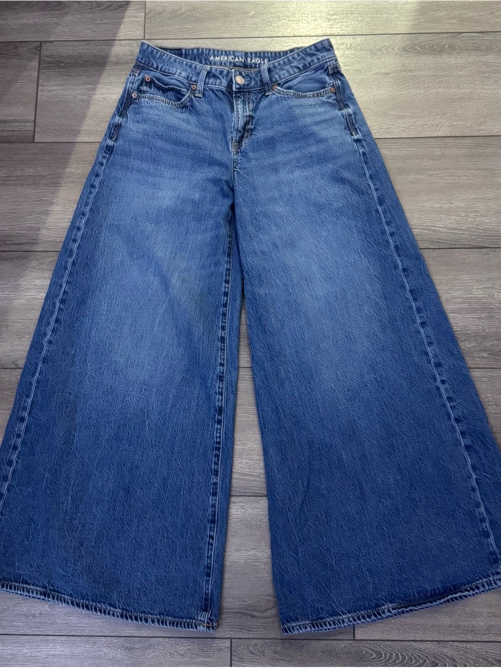 American Eagle Outfitters High-Rise Wide Leg Jeans - Blue - Picture 2 of 4